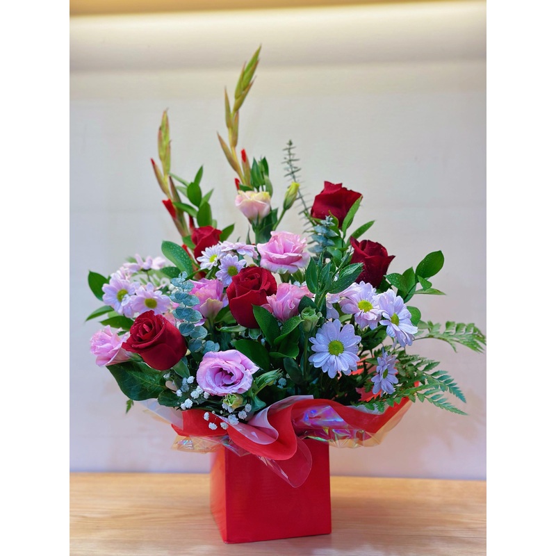 Red-Pink Floral Message Box