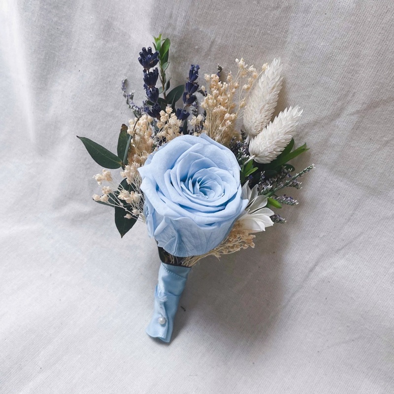 Preserved Boutonnieress-Pink preserved rose and fillers & Red preserved rose and fillers & Blue preserved rose and fillers & Lilac preserved rose and fillers & Khaki preserved rose and fillers & Custom (we will contact you after the order has been made)