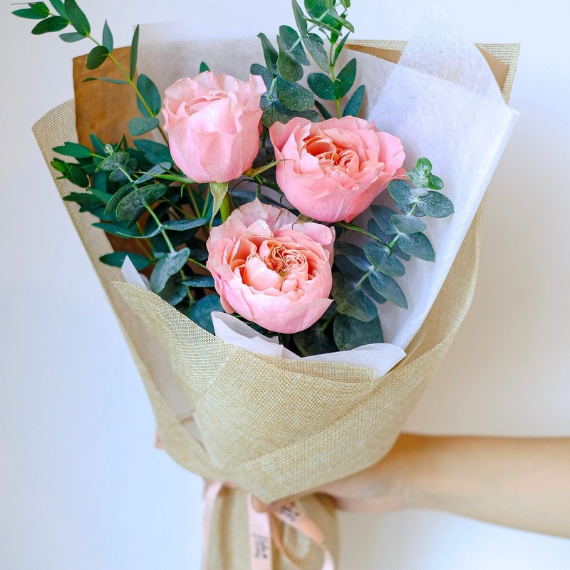 Rosemary – Premium Roses Bouquet