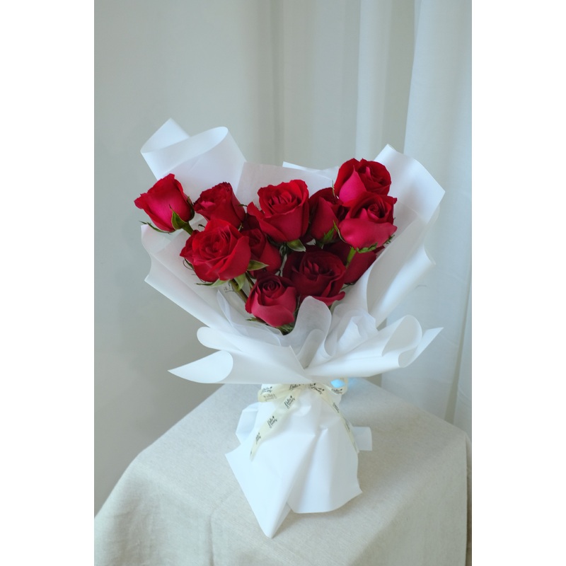 Ruby – Red Roses in White Wrapping – 14 Stalks