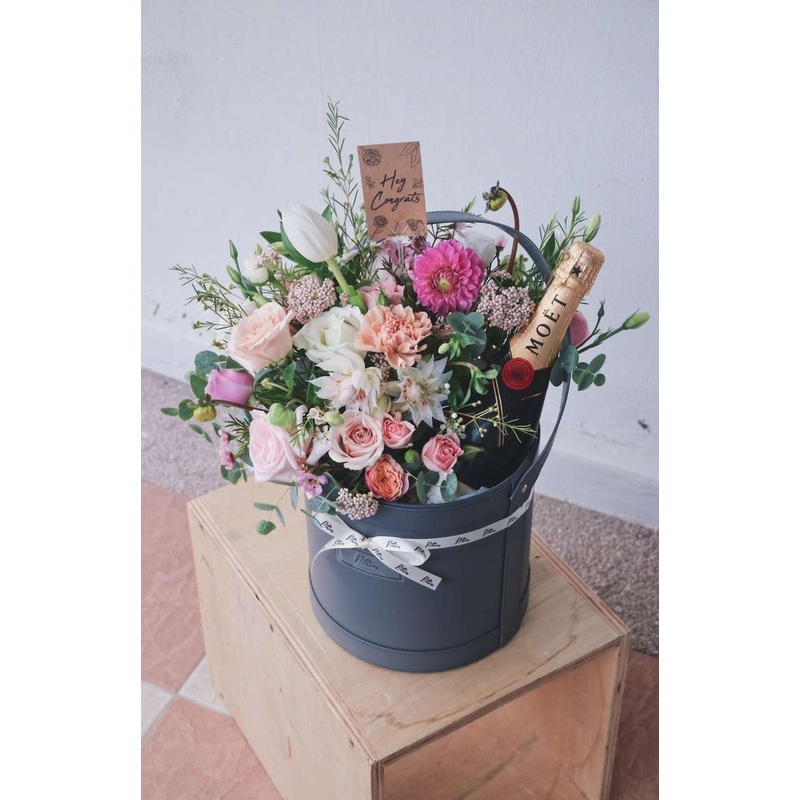 Bubbling!!! – Flowers + Alcohol Delight