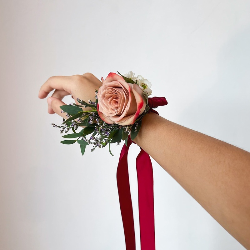 Fresh Wrist Corsages-Pastel Blush & Red Theme & White & Green & Blue & White & Custom (we will contact you after the order has been made)