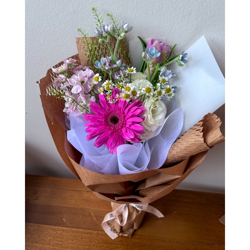 Lilac Skies – Petite Kraft Bouquet