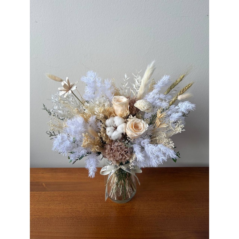 Clara Jar – Champagne and White Dried & Preserved Flower