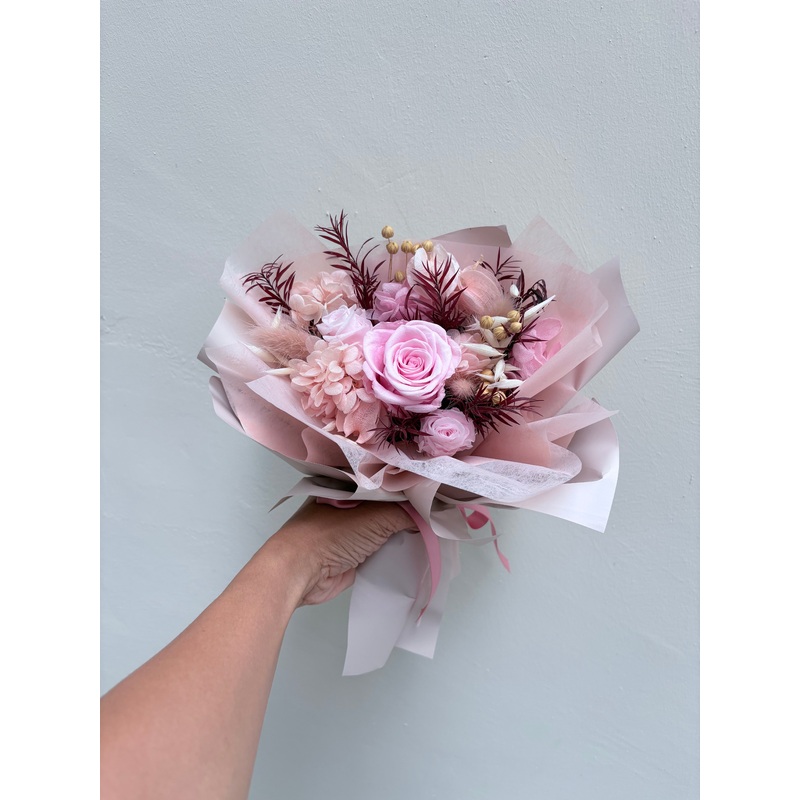 (2 days in advance) Amelie  Berry Pink Petite Preserved Flower Bouquet