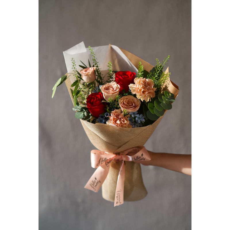 Mocha Rose – Red and Cappuccino Rose Bouquet with Blue Oxypetalum
