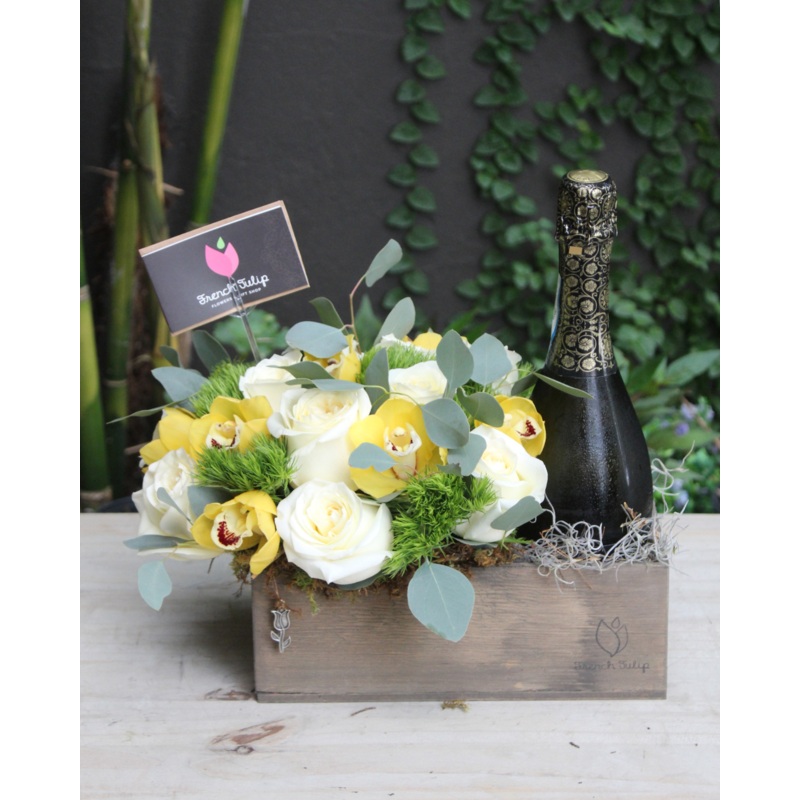 Elegant Cheers w. Free Bottle