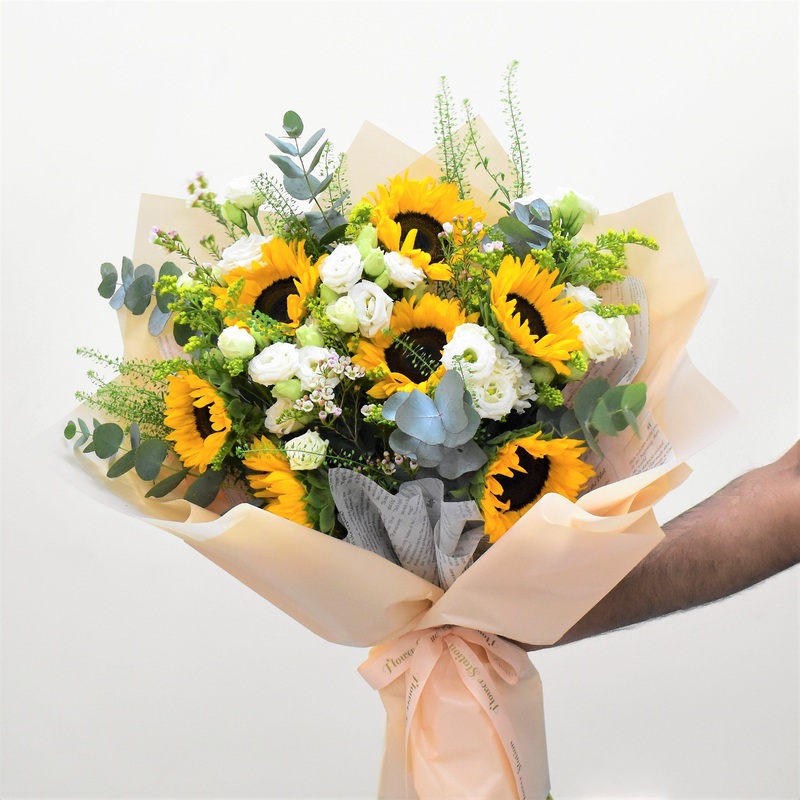 Bright Day – Sunflower Bouquet