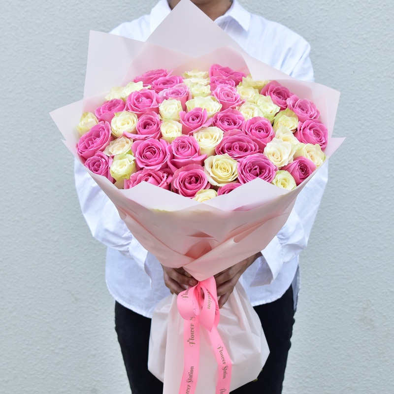 Princess – Pink & White Roses-21 roses & 31 roses & 51 Roses & 71 Roses & 101 Roses & 151 roses & 201 roses