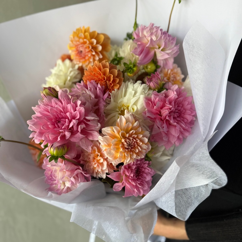 Dahlia Delight – Summer Pastels Bouquet