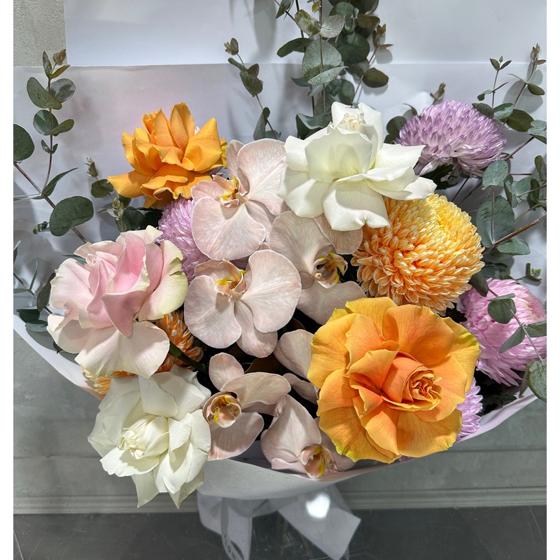 Love You to the Moon & Back – Mum & Rose Orchid Bouquet