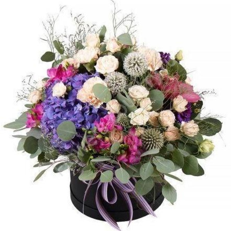 Charm Box-Small (20 stems) & Large (30 stems) & Extra Large (45 stems) & Luxury (60 stems) & Glamour (80 stems) & Exclusive Glamour (100 stems) & Premium (120 stems) & Posh (150 stems)-Hat Box & Square Box & Heart Box-BLACK BOX & CREAM BOX & GRAY BOX