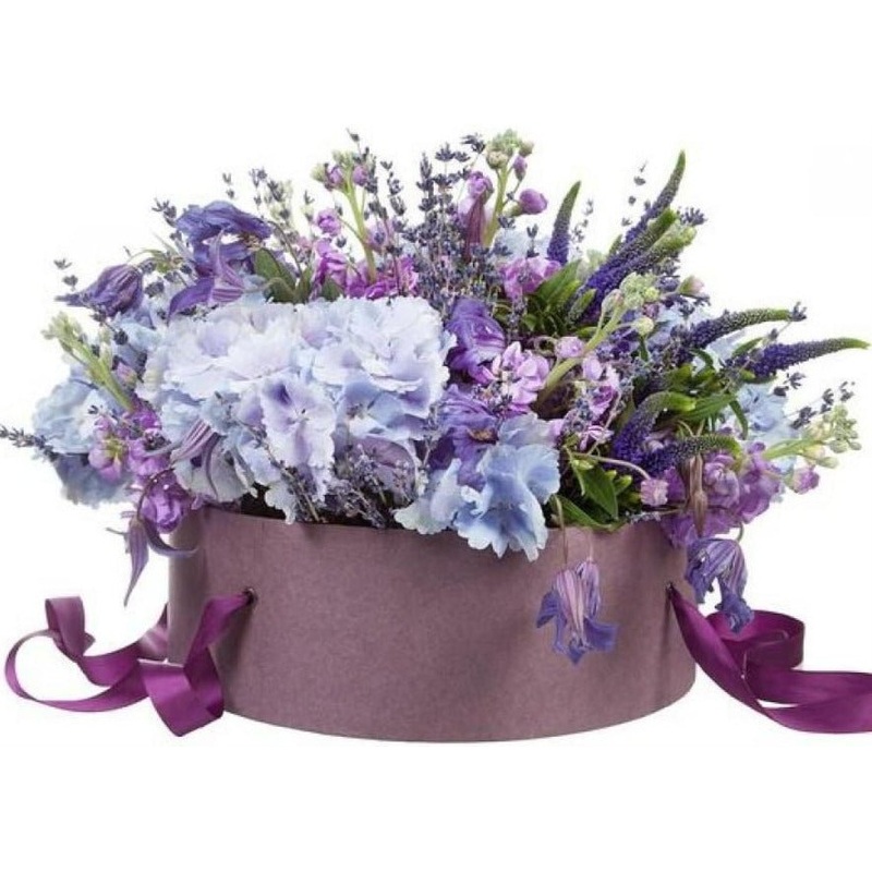 Lavender Field Box-Extra Small (15 stems) & Small (20 stems) & Regular (25 stems) & Large (35 stems) & Extra Large (50 stems) & Luxury (65 stems) & Glamour (80 stems) & Exclusive Glamour (100 stems) & Premium (125 stems) & Posh (150 stems)-Hat Box & Squar