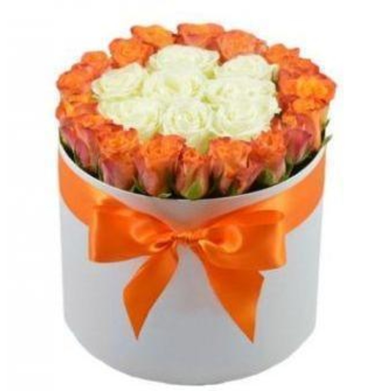 Orange and White Roses Box-Small (20 stems) & Regular (30 stems) & Large (40 stems) & Extra Large (50 stems) & Luxury (60 stems) & Glamour (80 stems) & Exclusive Glamour (100 stems) & Premium (130 stems) & Premium Extra (160 stems) & Posh (200 stems)-Hat
