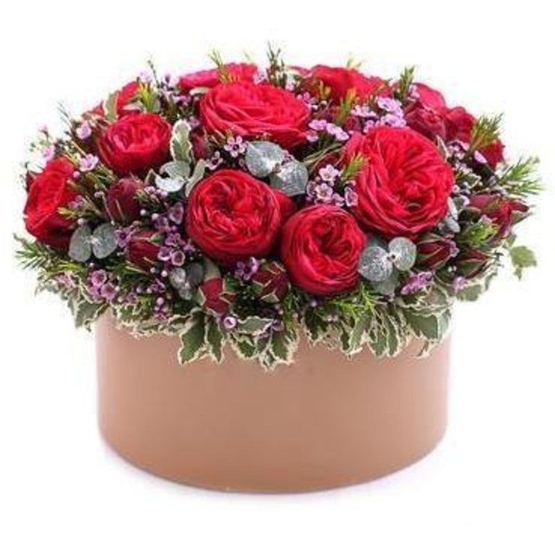 Red Piano Spray Roses Box-Small (7 stems) & Regular (10 stems) & Large (15 stems) & Extra Large (20 stems) & Luxury (25 stems) & Glamour (40 stems) & Exclusive Glamour (50 stems) & Premium (65 stems) & Premium Extra (80 stems) & Posh (100 stems)-Hat Box &