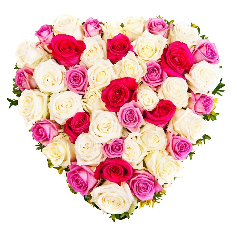 Trio Roses Luxury Heart-Small (25cm/9″) & Regular (30cm/12″) & Large (43cm/17″) & Extra Large (54cm/21″)