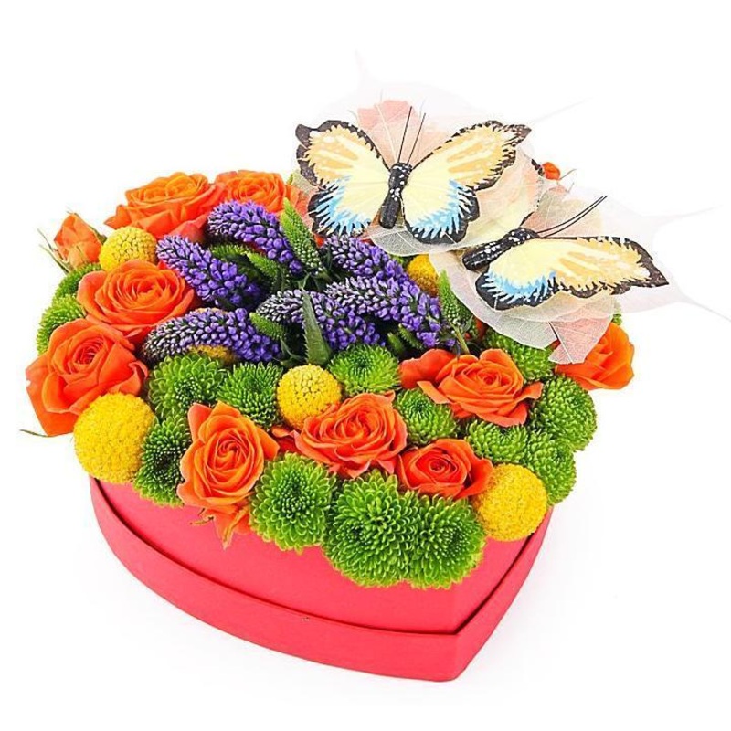 Butterfly Heart Box-Small (20 stems) & Regular (30 stems) & Large (40 stems) & Luxury (55 stems) & Glamour (70 stems) & Exclusive Glamour (85 stems) & Premium (100 stems)-Heart Box & Hat Box & Square Box-RED BOX & CREAM BOX & BLACK BOX & GREEN BOX