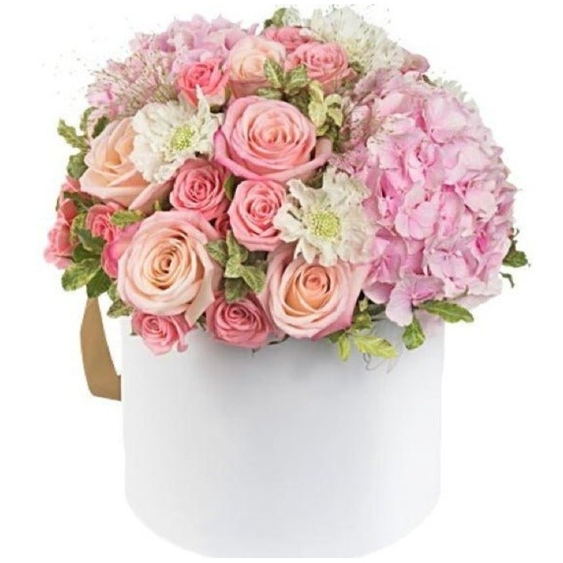 Delightful Peach Flowers  Box-Extra Small (20 stems) & Small (30 stems) & Regular (40 stems) & Large (50 stems) & Luxury (60 stems) & Glamour (70 stems) & Exclusive Glamour  (85 stems) & Premium  (100 stems) & Posh (120 stems)-Hat Box & Square Box & Heart