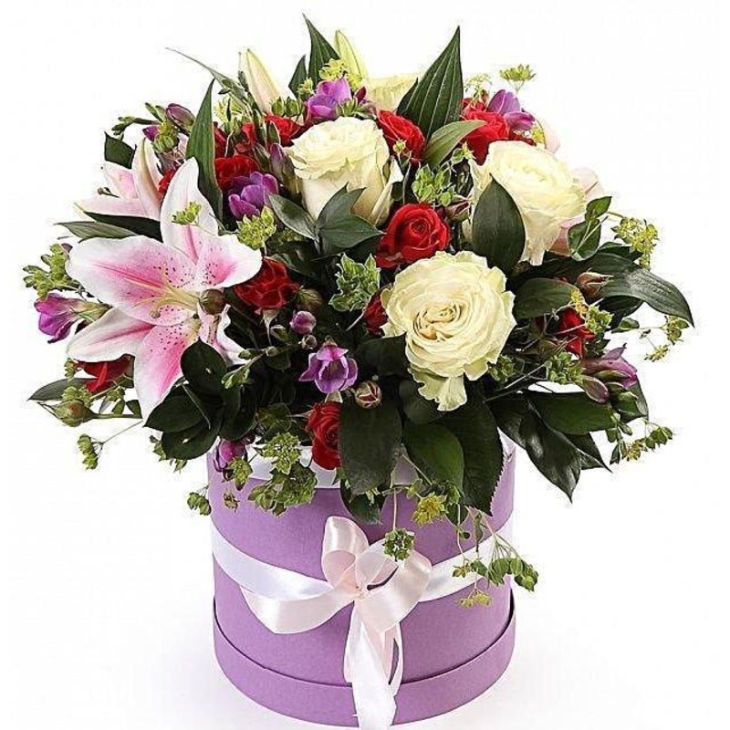 Dignified Hat Box-Extra Small (20 stems) & Small (25 stems) & Medium (30 stems) & Regular (35 stems) & Large (40 stems) & Extra Large (55 stems) & Luxury (70 stems) & Glamour (85 stems) & Exclusive Glamour (100 stems) & Premium (120 stems)-Hat Box & Squar