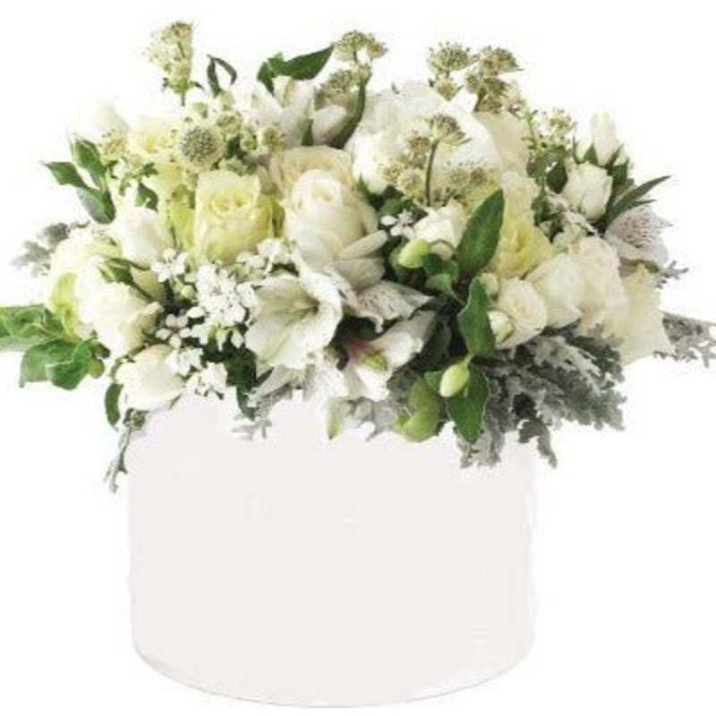 Pure White Luxury Box-Regular (25 stems) & Large (35 stems) & Extra Large (45 stems) & Luxury (55 stems) & Glamour (65 stems) & Exclusive Glamour(75 stems) & Premium (90 stems) & Premium Plus (110 stems) & Posh (140 stems)-Hat Box & Heart Box & Square Box