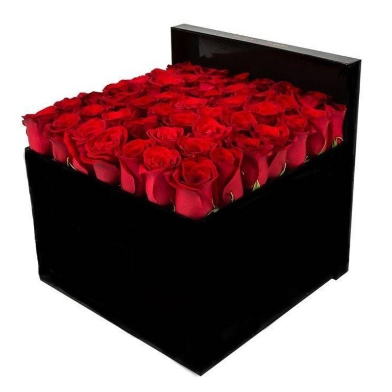 Red Kiss Roses Box-Small (6 stems) & Medium (9 stems) & Regular (12 stems) & Large (16 stems) & Extra Large (25 stems) & Luxury (36 stems) & Glamour (49 stems) & Exclusive Glamour (64 stems) & Premium (81 stems) & Posh (100 stems)-Square Box & Heart Box &