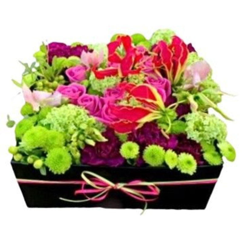 Stunning Flowers Box-Small (20 stems) & Regular (30 stems) & Large (40 stems) & Luxury (55 stems) & Glamour (70 stems) & Exclusive Glamour (85 stems) & Premium (100 stems)-Square Box & Heart Box & Hat Box & Rectangular Box-BLACK BOX & CREAM BOX & KRAFT BOX