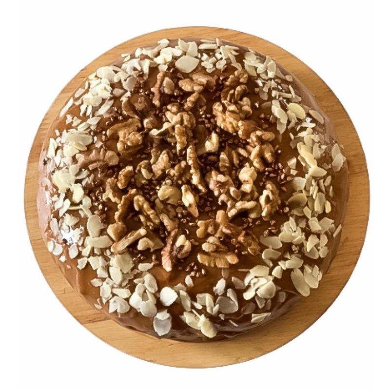 Cake with Glaze and Almonds-Cinnamon Cream & Chocolate Crem & Traditional Cream & Cream with Raspberries & Cream with Almonds-Fudge & Dark Chocolate & White Chocolate-Nuts and Almonds & Raspberries and Blueberries & Almonds and Macaroons