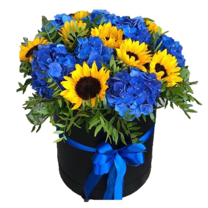 Sunflowers with Hydrangea Box-Small (6 stems) & Medium (12 stems) & Large (18 stems) & Extra Large (24 stems) & Luxury (30 stems) & Glamour (40 stems) & Exclusive Glamour (50 stems) & Premium (65 stems) & Premium Extra (80 stems) & Posh (100 stems)-Hat &