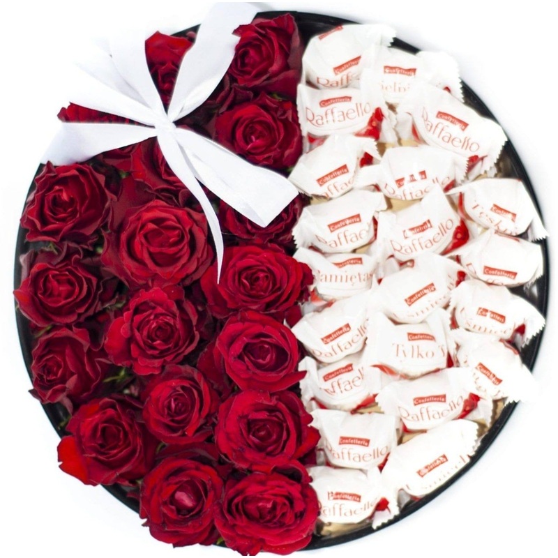 Roses with Chocolates Hat Box-Small (10 Roses + 10 Chocolates) & Medium (20 Roses + 20 Chocolates) & Large (30 Roses + 30 Chocolates) & Extra Large (40 Roses + 40 Chocolates) & Luxury (55 Roses + 55 Chocolates) & Glamour (70 Roses + 70 Chocolates)-Raffael
