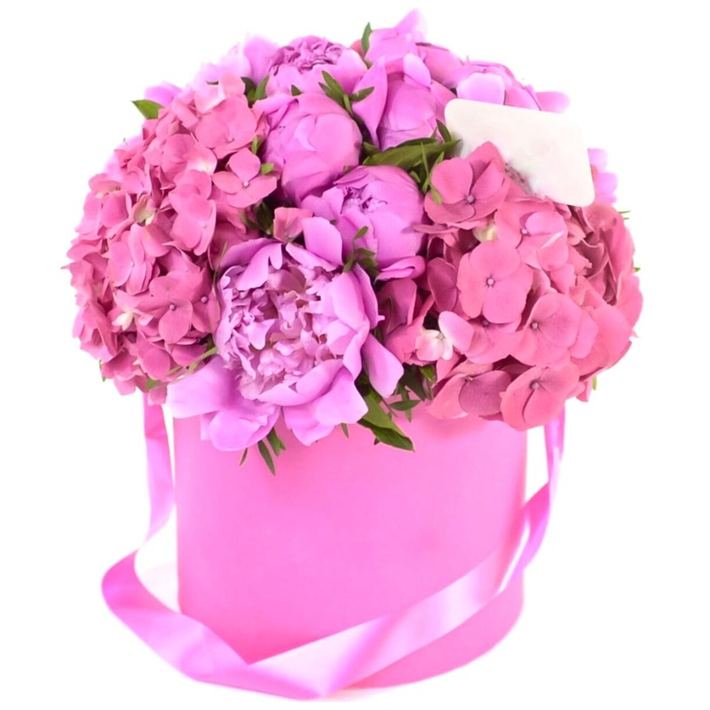 Pink Island Flower Box-Small (7 stems) & Regular (10 stems) & Medium (14 stems) & Large (17 stems) & Extra Large (20 stems) & Glamour 30 stems) & Luxury (40 stems) & Luxury Glamour (55 stems) & Exclusive Glamour (65 stems) & Premium (80 stems) & Posh (100