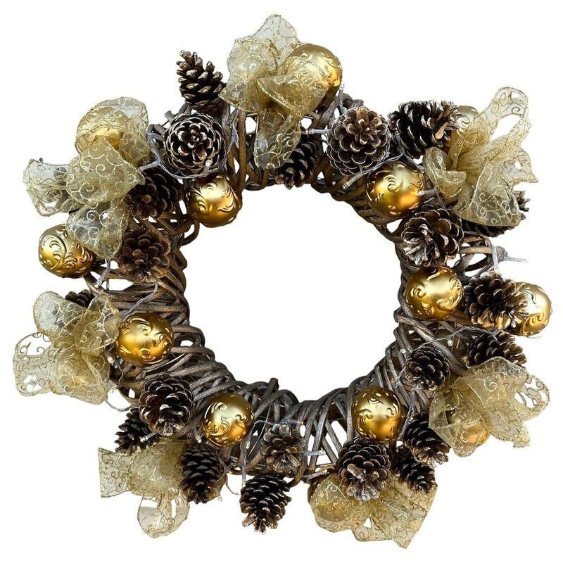 Vintage Style Gold Festive Wreath with Lights