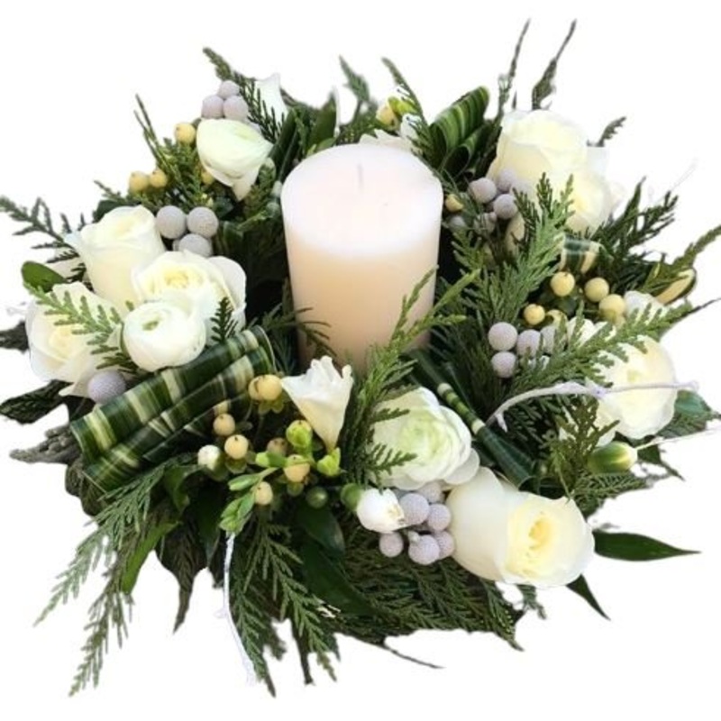 Delightful Cream and Green Scented Centerpiece