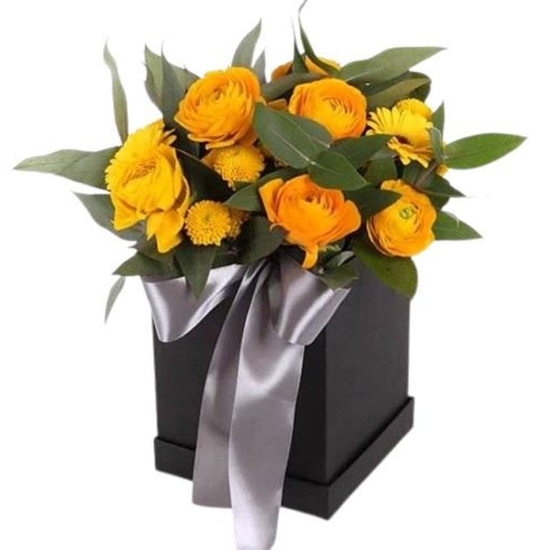 Peach Sahara Signature Box-Small (10 stems) & Regular (15 stems) & Large (20 stems) & Extra Large (25 stems) & Luxury (35 stems) & Glamour (45 stems) & Exclusive Glamour (50 stems) & Premium (65 stems) & Premium Extra (80 stems) & Posh (100 stems)-Square