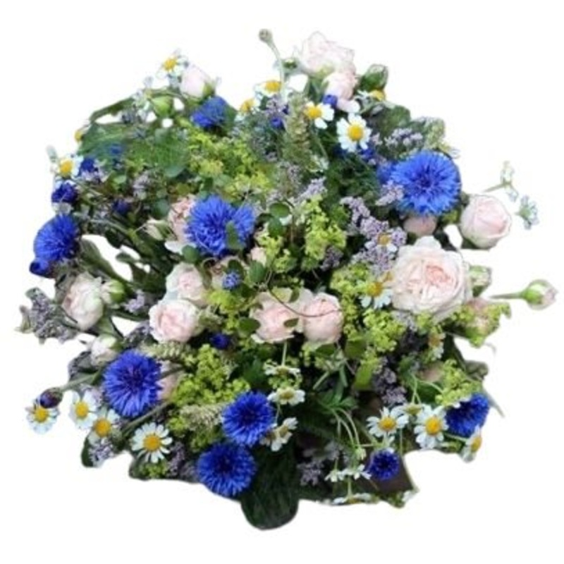 A Touch of Wild Bouquet-Extra Small (15 stems) & Small (20 stems) & Medium (25 stems) & Regular (30 stems) & Large (40 stems) & Extra Large (50 stems) & Luxury (65 stems) & Glamour (80 stems) & Exclusive Glamour (100 stems) & Premium (120 stems)