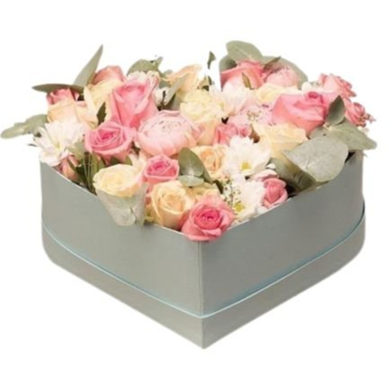 Pleasing Box of Peonies in Pink and Peach Spray Roses
