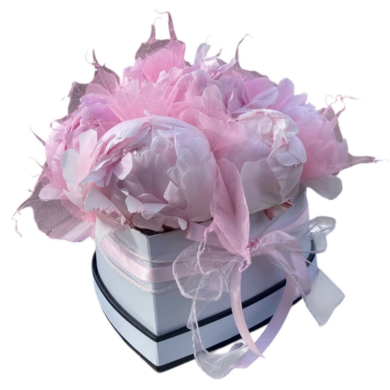 Lovely Peonies Box with Skeleton Leaves