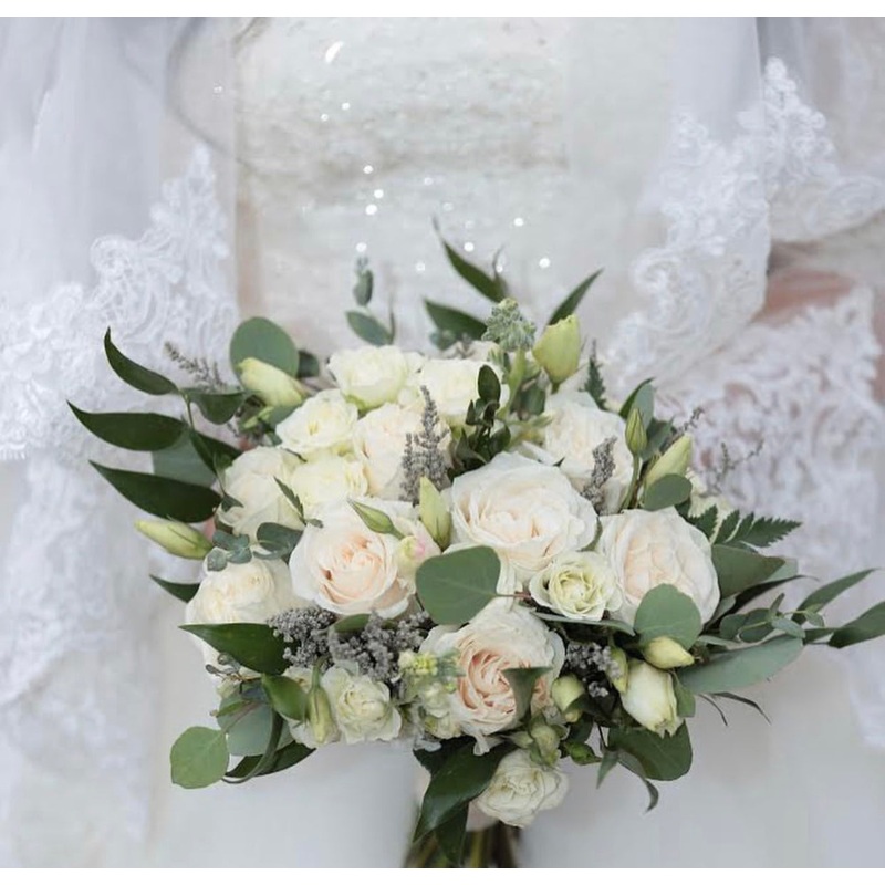 Pure bridal bouquet