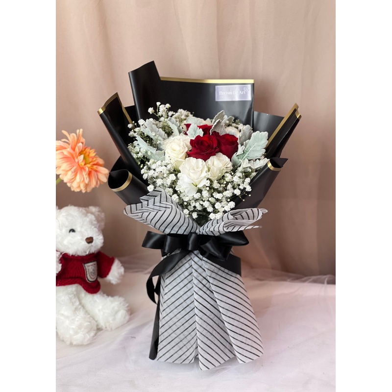 Blushed Bouquet | Hand Bouquet