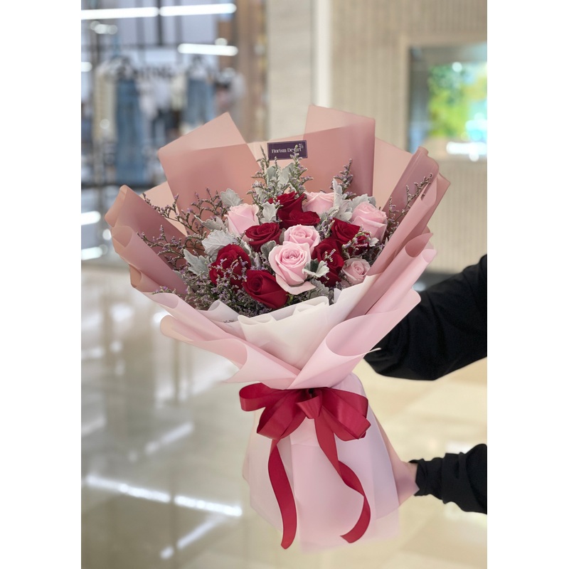 Olivia Sweet Rose | Hand Bouquet