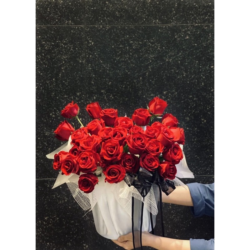 Weave Red Roses | Flower Box