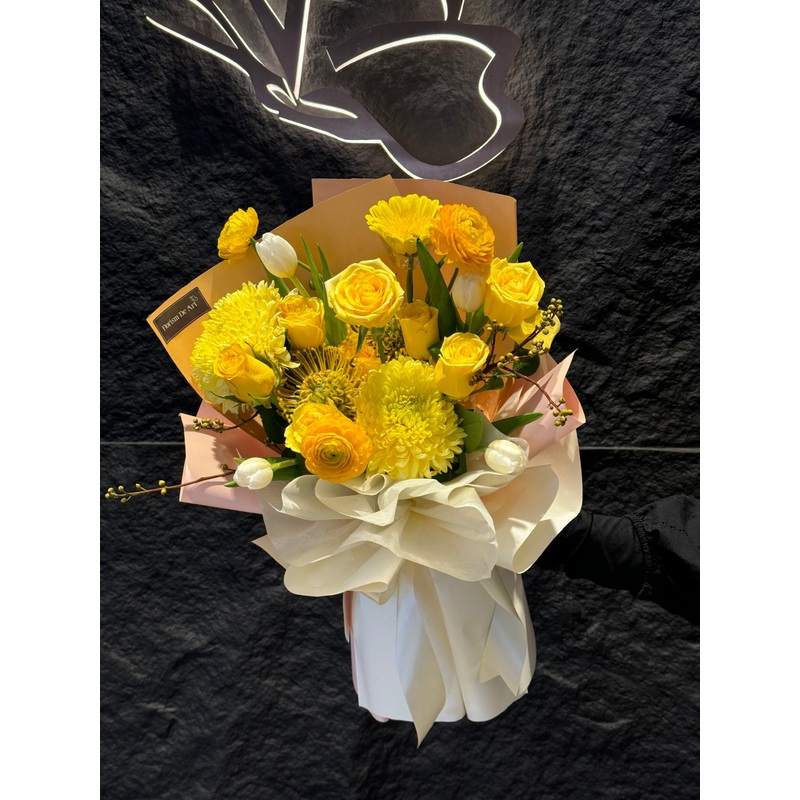 Cheerful Annie | Flower Bouquet