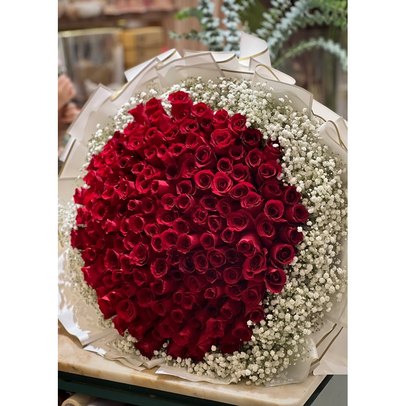 Red Hearts | 150 Red Rose Bouquet