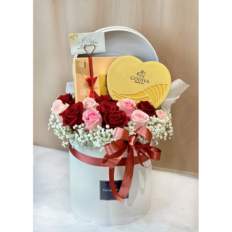 Sweet Treat Delight | Chocolate Roses Box