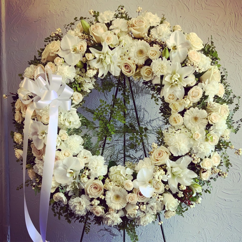 Sympathy Wreath in White-Gold & Platinum