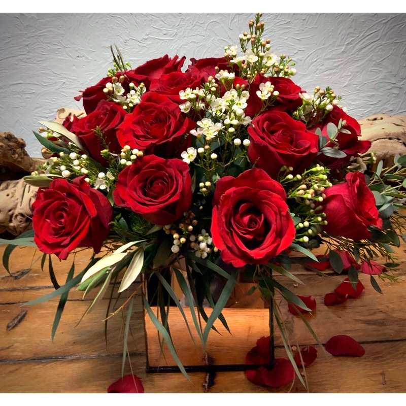 1 Dozen Roses in Rose Gold Mirror Cube