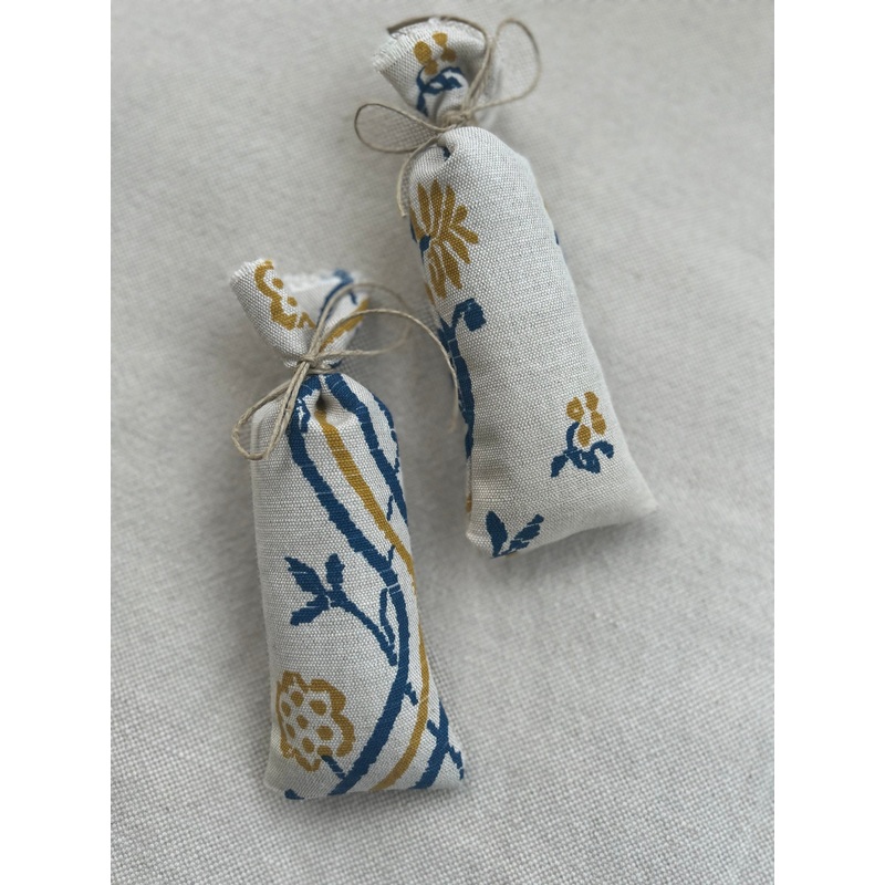 Floral Print Lavender Bag-approx 18cms long x 6cms wide-1 x pink/blue/stone