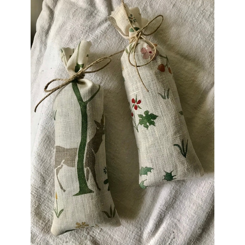 Printed Cotton Lavender Bag-approx 18cms long x 5cms wide-1 x printed cotton
