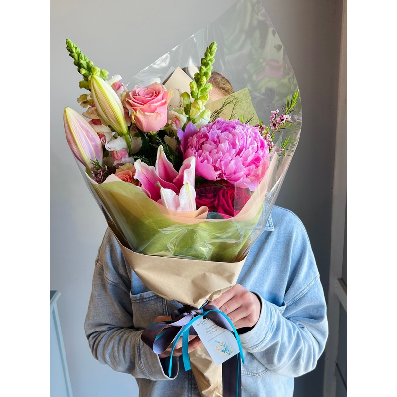 Love You Bunches Hand Tie   – Thoughtful