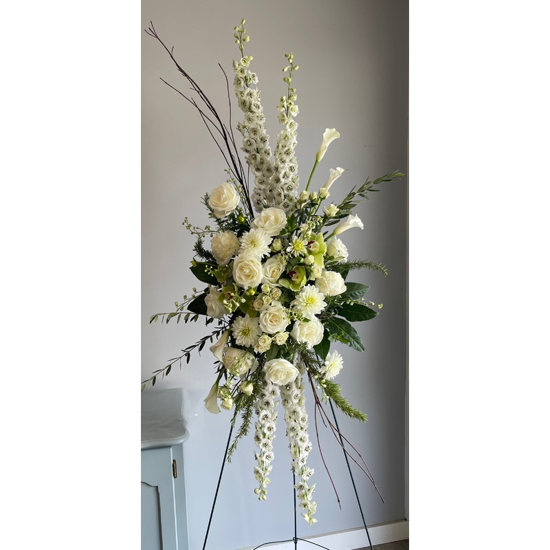 Standing Sprays – Creams & Whites