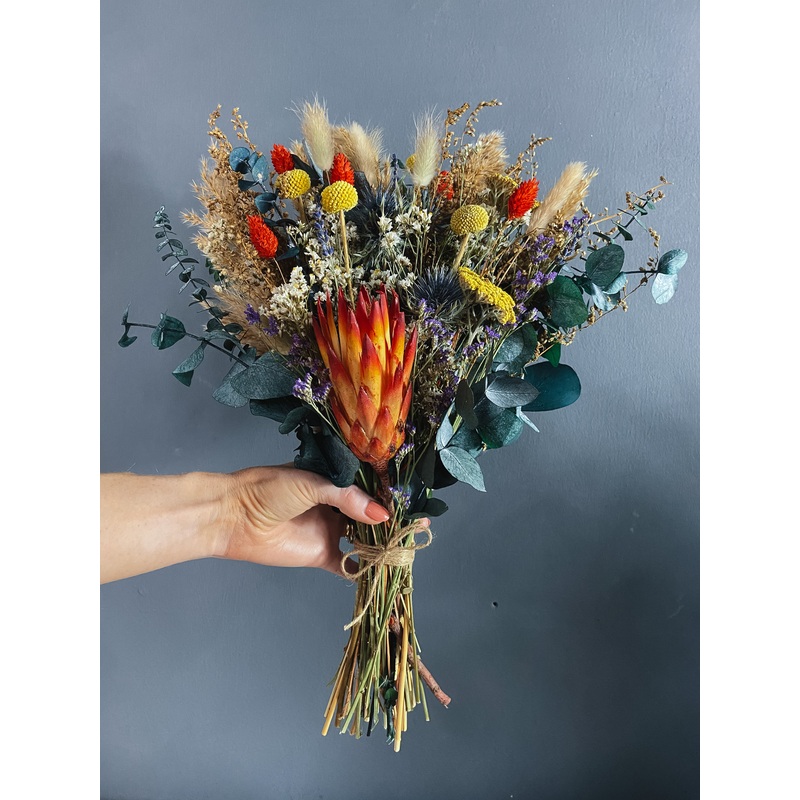 Lottie dried flower bouquet
